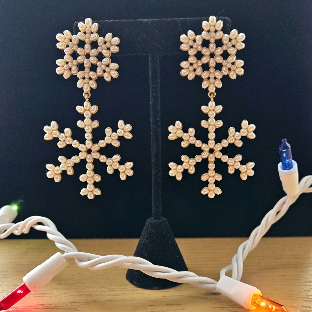 Faux Pearl Bead Snow Flake Earrings